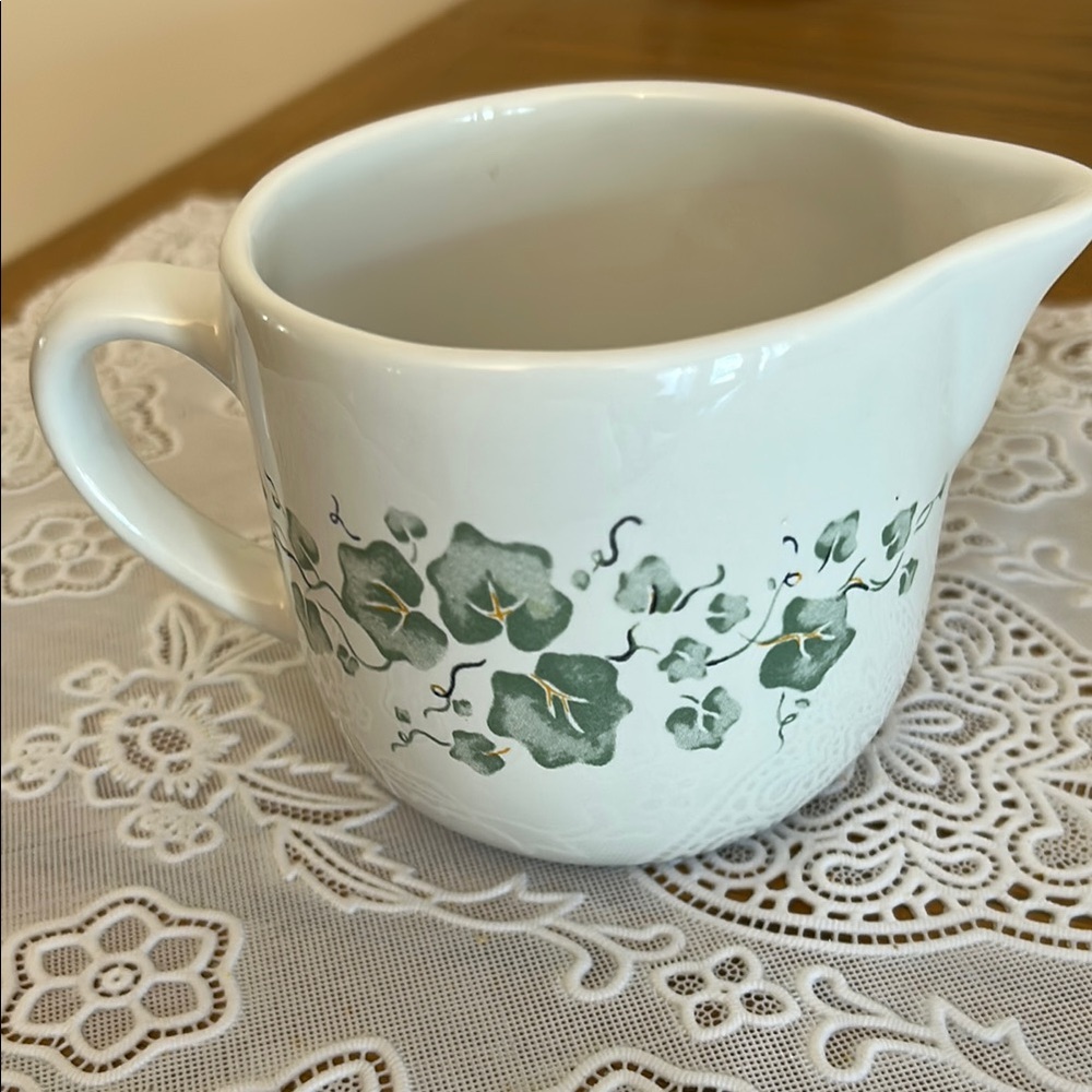 Corelle Coordinates “Calloway Ivy” patterned Creamer, vintage by Jay imports.